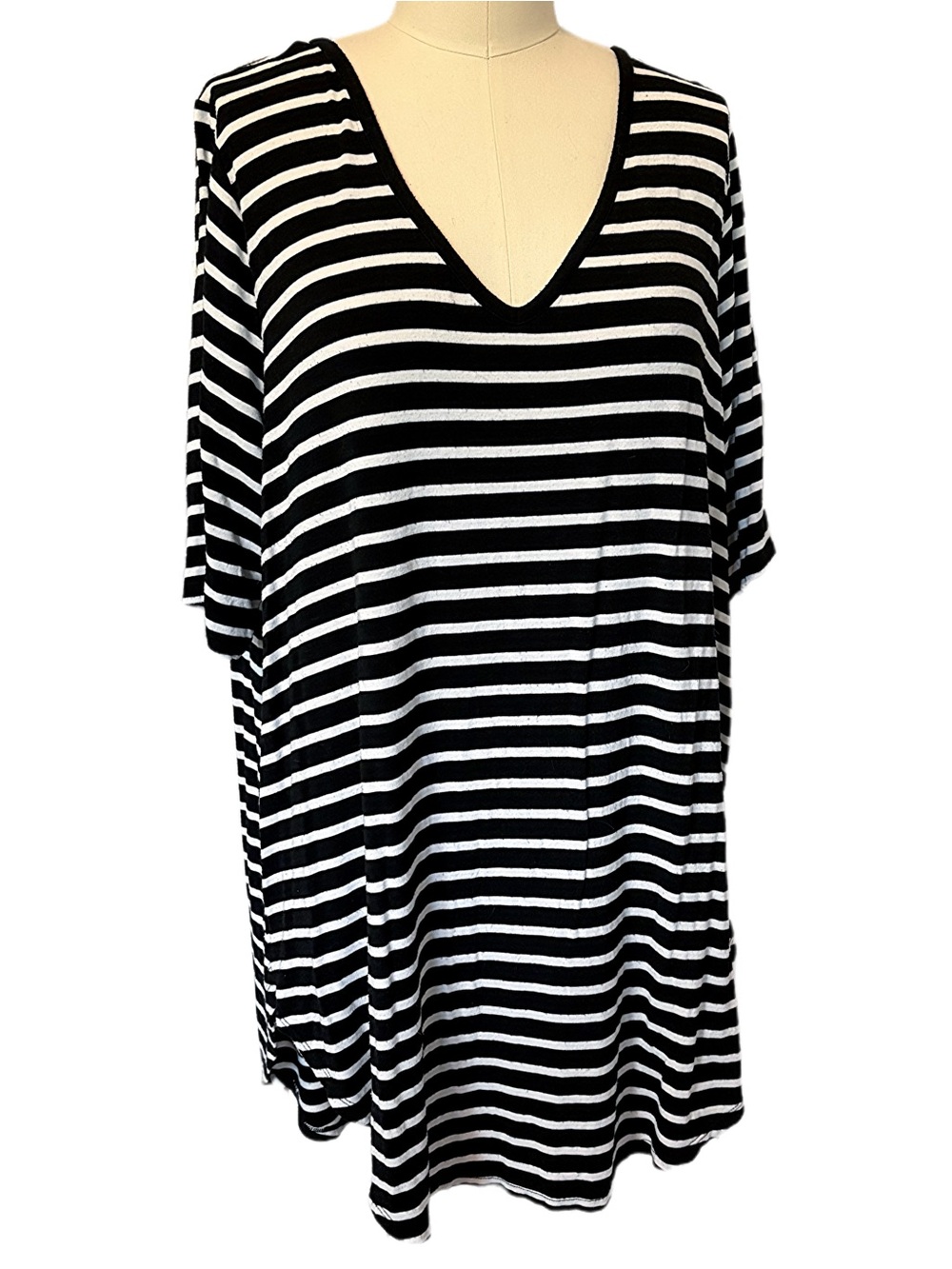 TORRID Black and White Striped V-Neck Tunic Top 3X